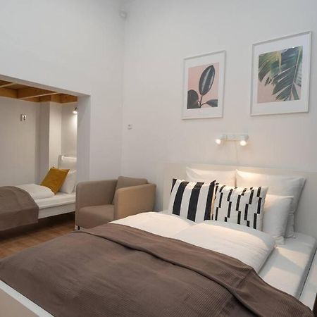 Best Located, 150 M2 5 Bedrooms Apt., Budapest Luaran gambar