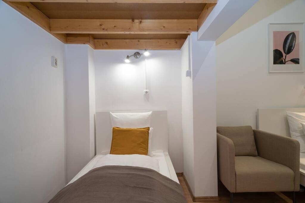 Best Located, 150 M2 5 Bedrooms Apt., Budapest Luaran gambar